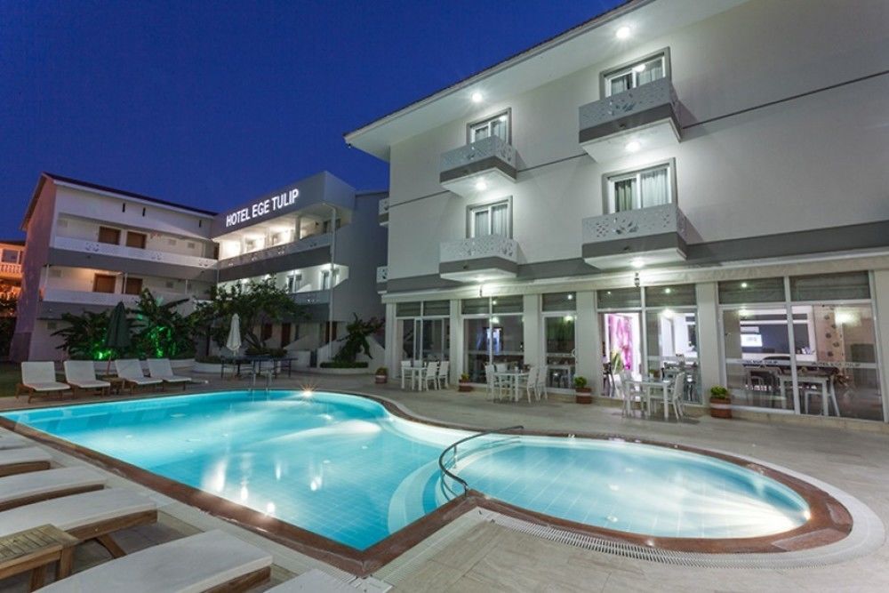 Hotel Ege Tulip Çeşme Exterior foto
