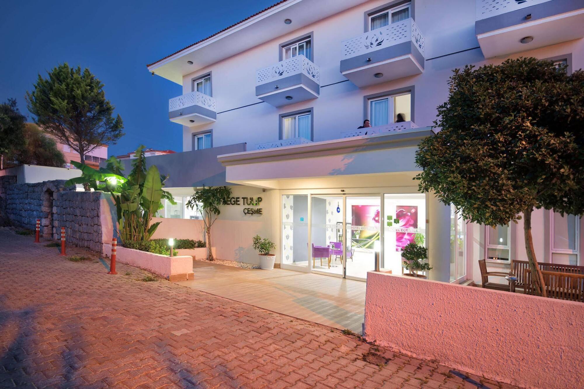 Hotel Ege Tulip Çeşme Exterior foto